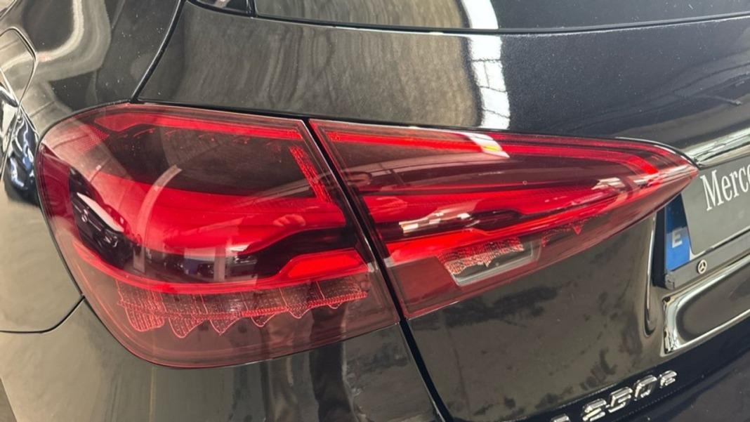 Mercedes Clase A A 250 e con tecnología híbrida EQ