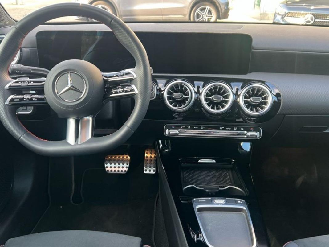 Mercedes Clase A A 250 e con tecnología híbrida EQ