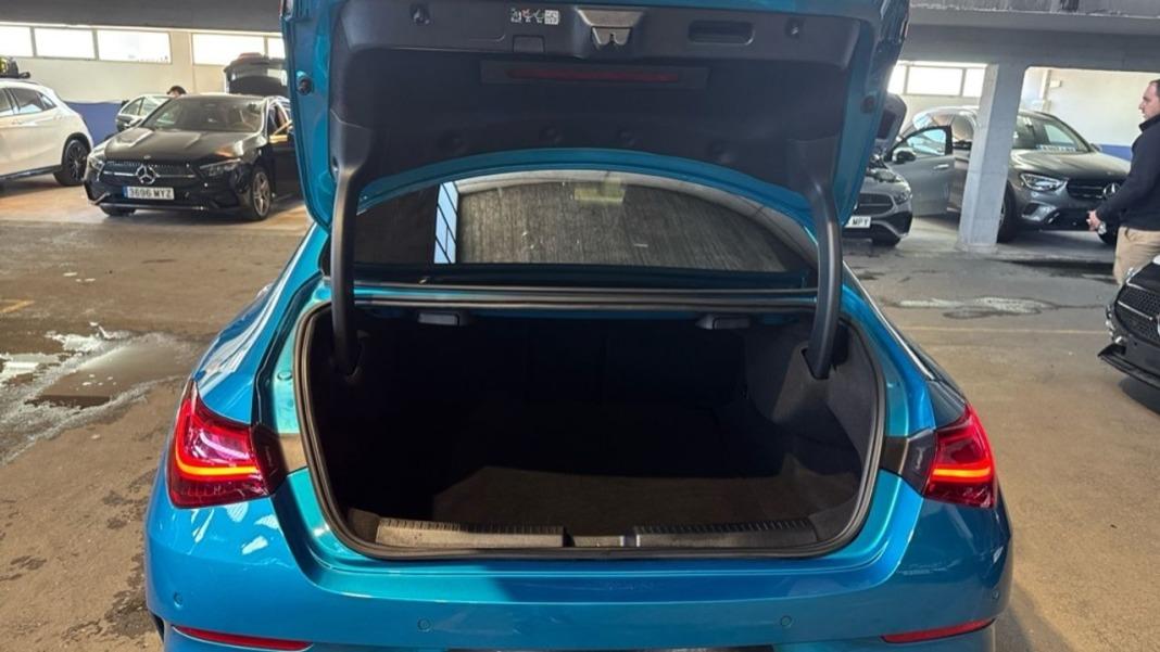 Mercedes Clase A A 200 d Sedán