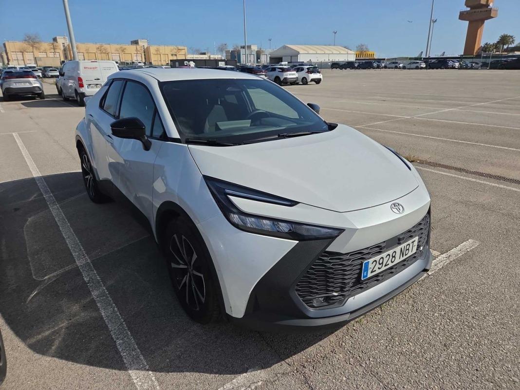 Toyota C-hr 1.8 Advance Hybrid 140