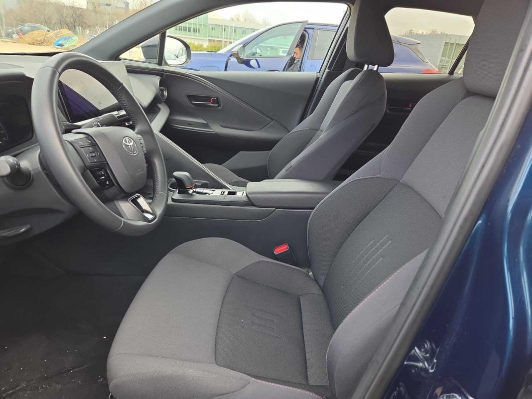 Toyota C-hr 1.8 Advance Hybrid 140