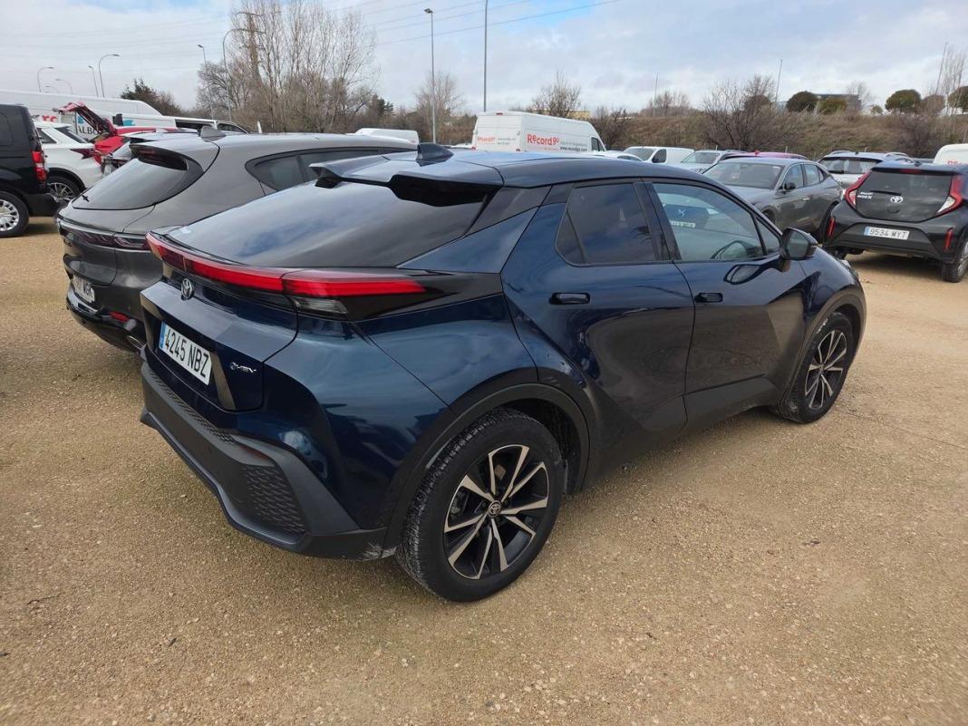 Toyota C-hr 1.8 Advance Hybrid 140