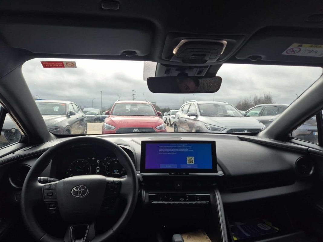 Toyota C-hr 1.8 Advance Hybrid 140