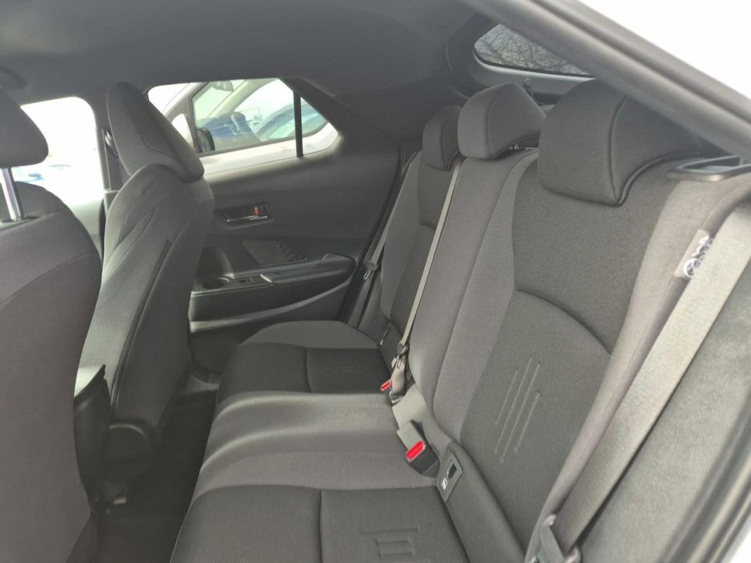 Toyota C-hr 1.8 Advance Hybrid 140