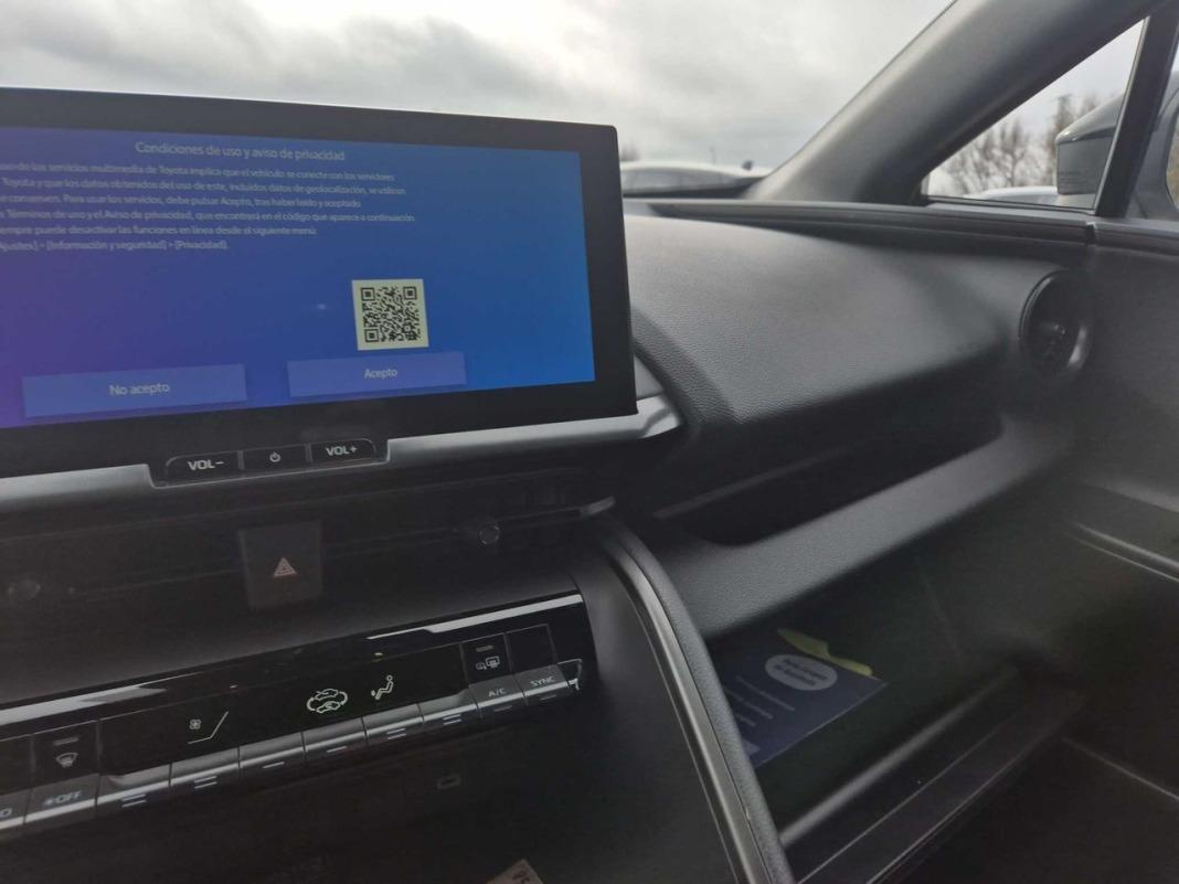 Toyota C-hr 1.8 Advance Hybrid 140