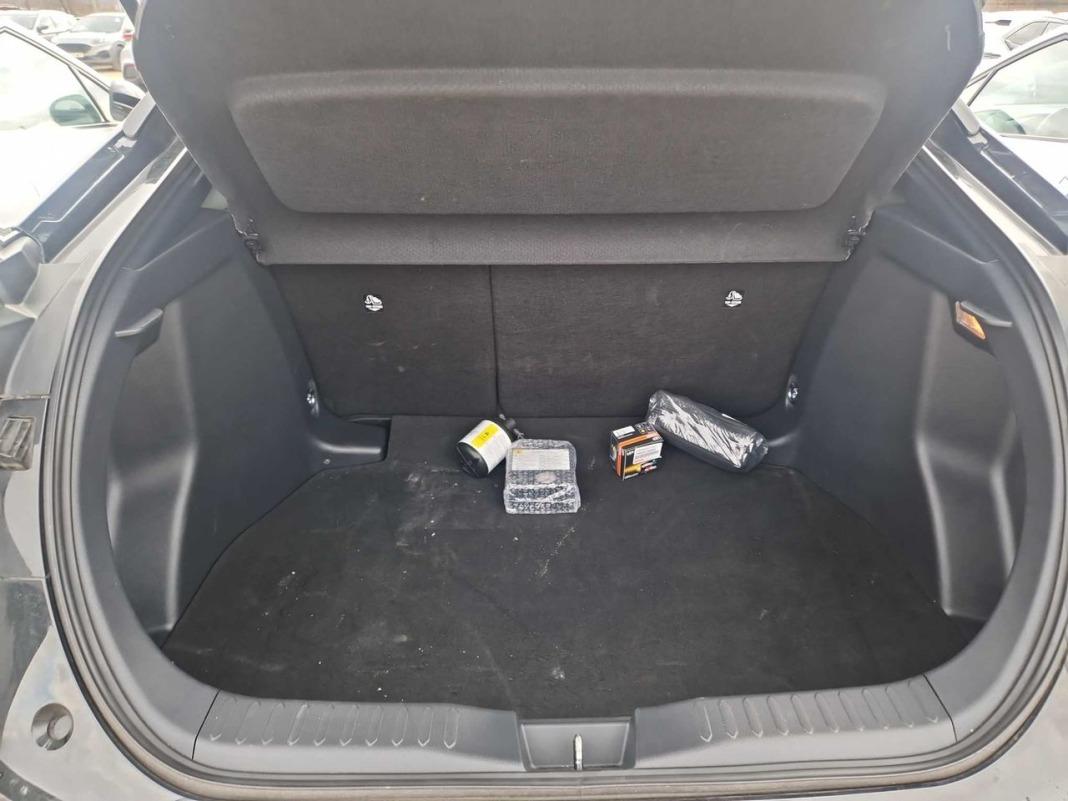 Toyota C-hr 1.8 Advance Hybrid 140