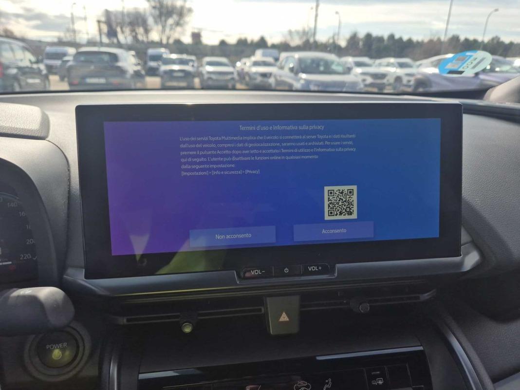 Toyota C-hr 1.8 Advance Hybrid 140