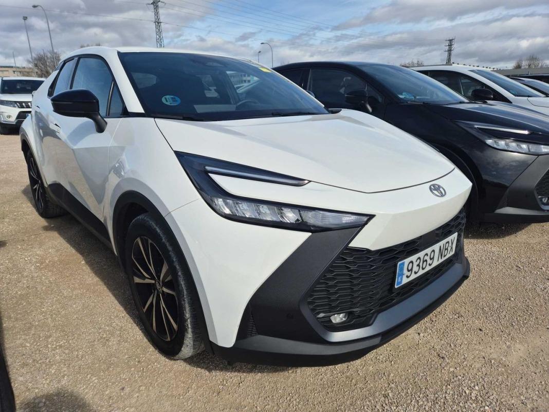 Toyota C-hr 1.8 Advance Hybrid 140
