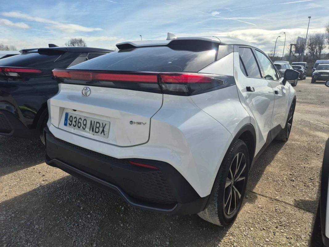 Toyota C-hr 1.8 Advance Hybrid 140