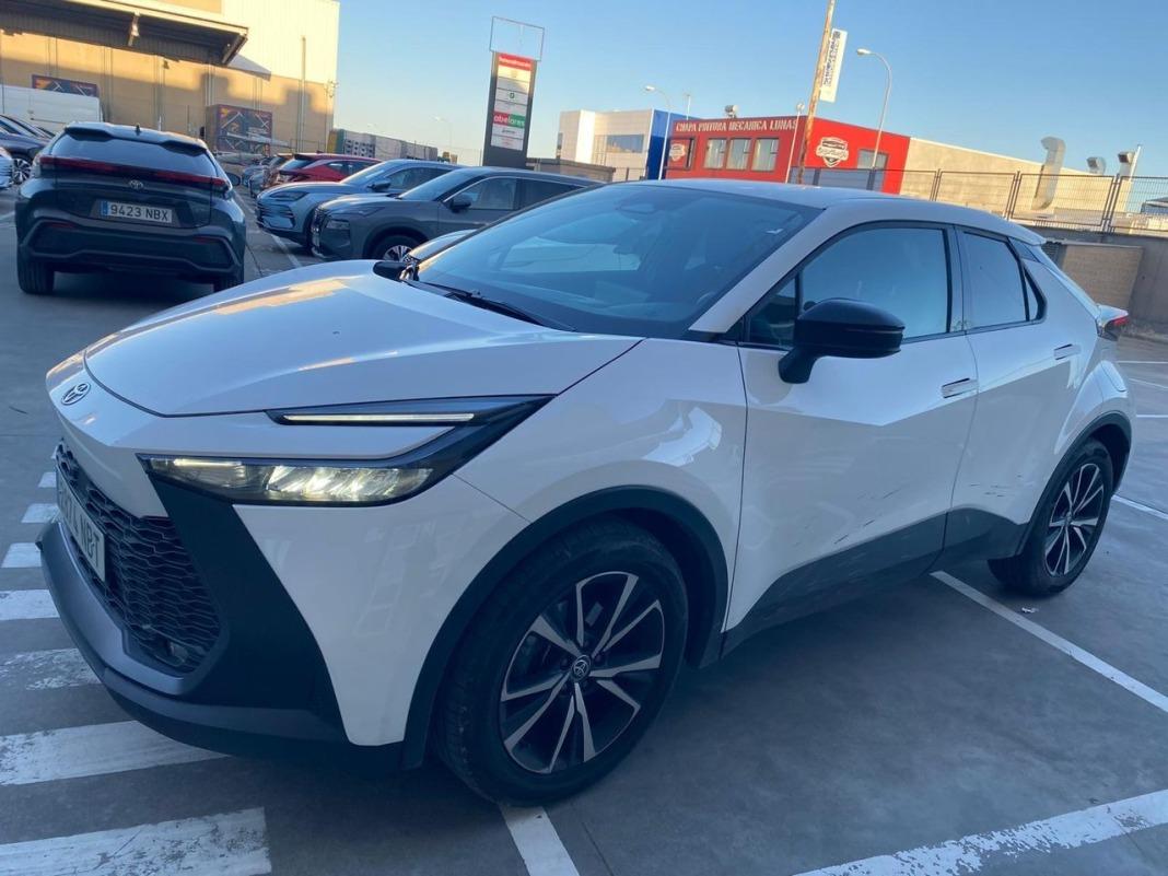 Toyota C-hr 1.8 Advance Hybrid 140