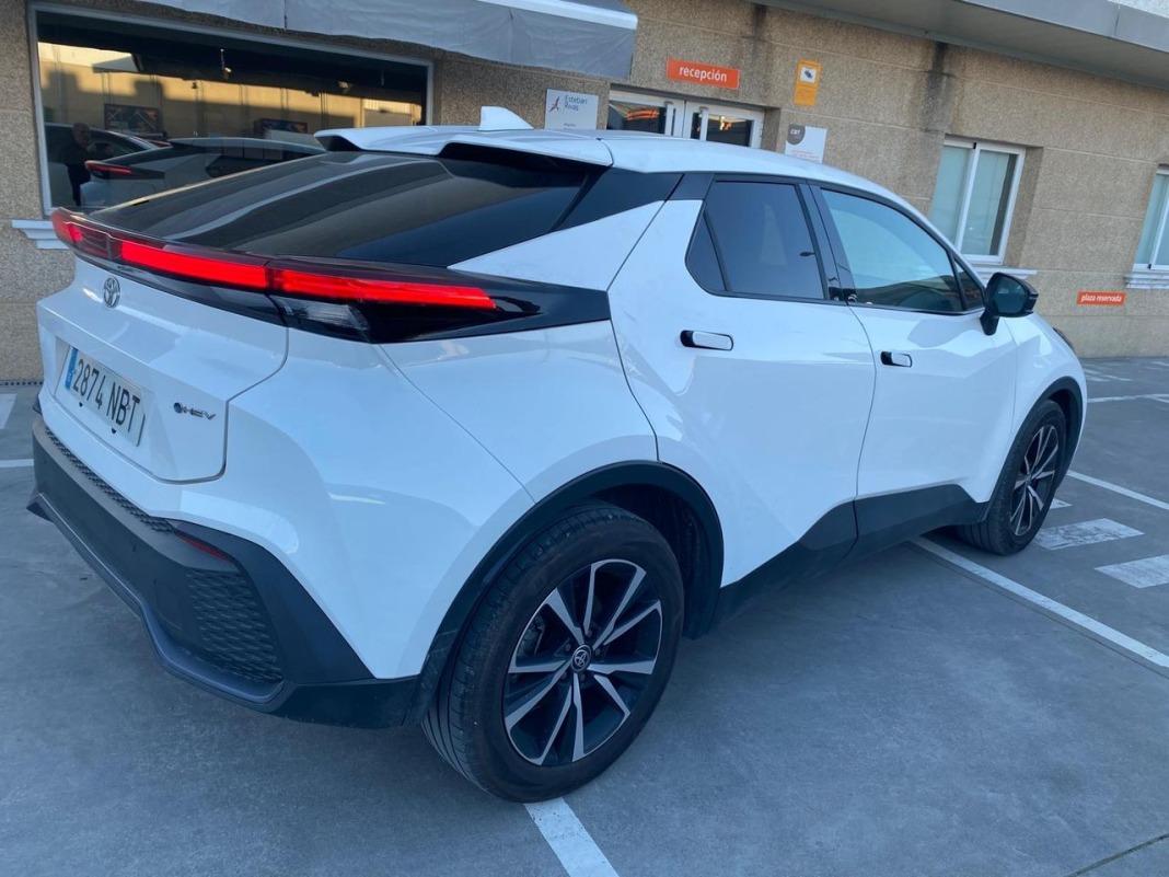Toyota C-hr 1.8 Advance Hybrid 140