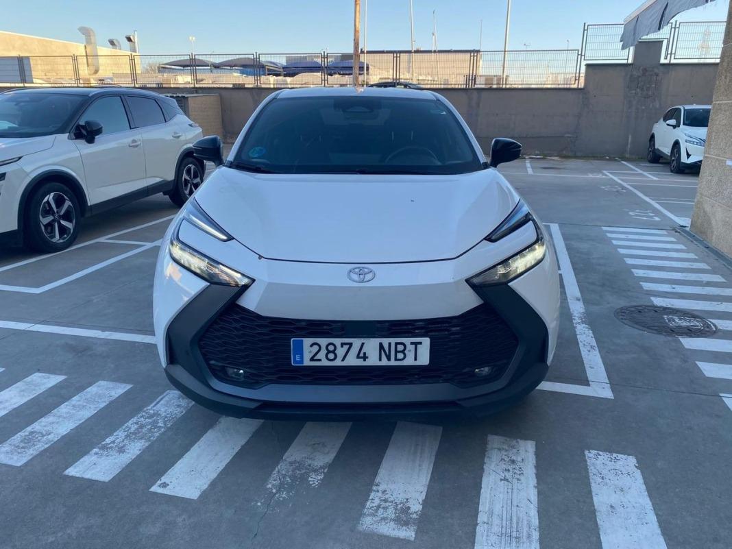 Toyota C-hr 1.8 Advance Hybrid 140