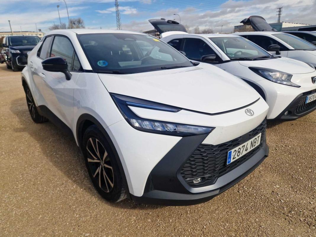 Toyota C-hr 1.8 Advance Hybrid 140