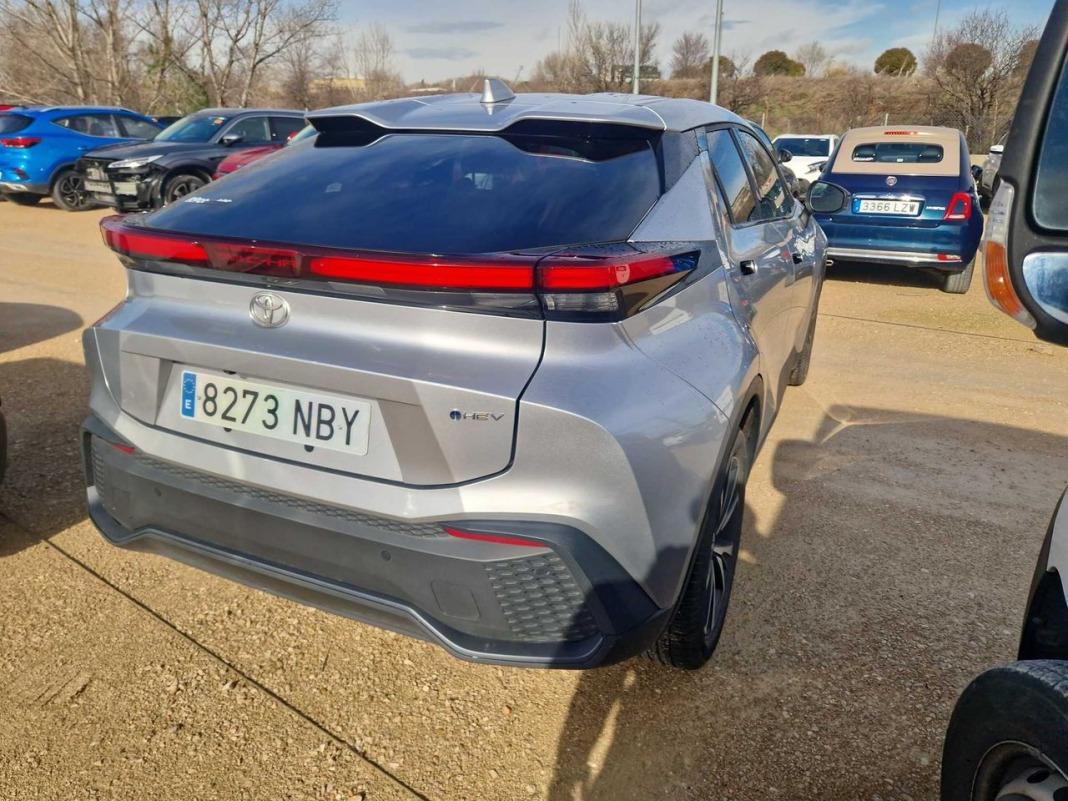 Toyota C-hr 1.8 Advance Hybrid 140