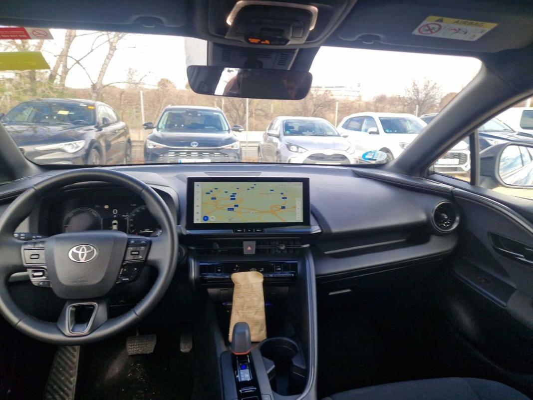 Toyota C-hr 1.8 Advance Hybrid 140