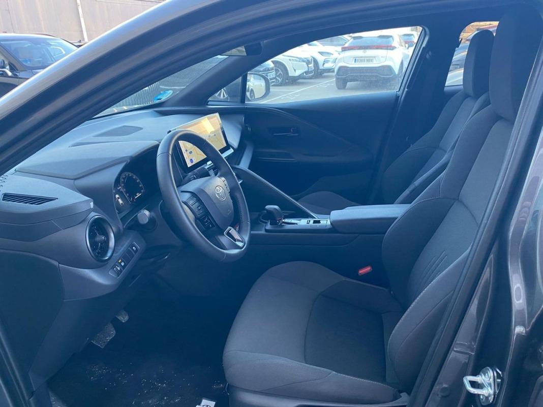 Toyota C-hr 1.8 Advance Hybrid 140