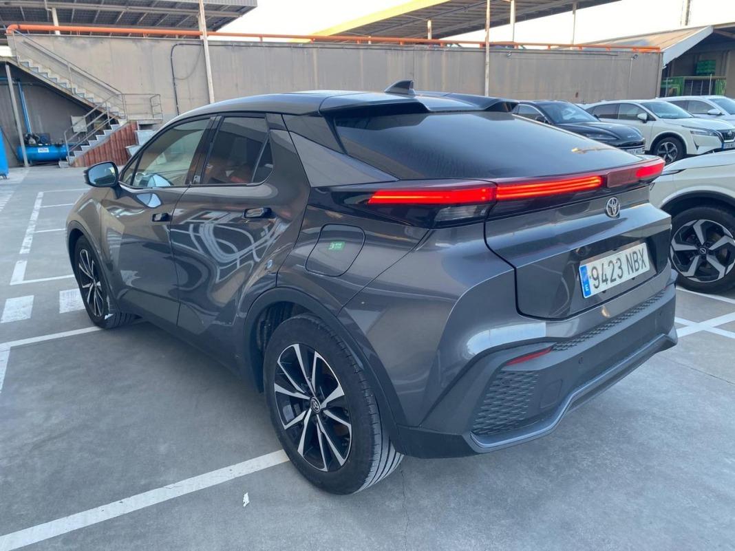 Toyota C-hr 1.8 Advance Hybrid 140