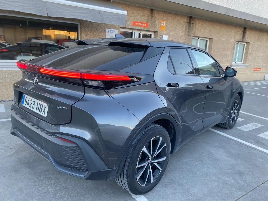Toyota C-hr 1.8 Advance Hybrid 140