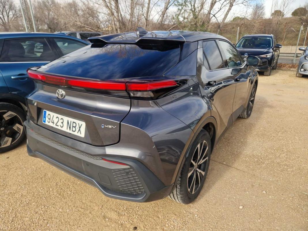 Toyota C-hr 1.8 Advance Hybrid 140
