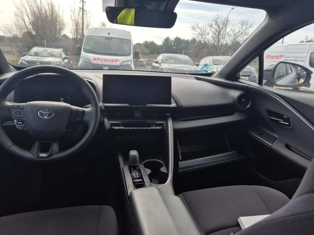 Toyota C-hr 1.8 Advance Hybrid 140