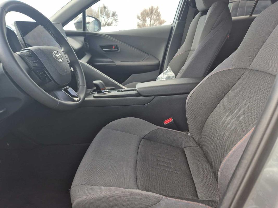 Toyota C-hr 1.8 Advance Hybrid 140