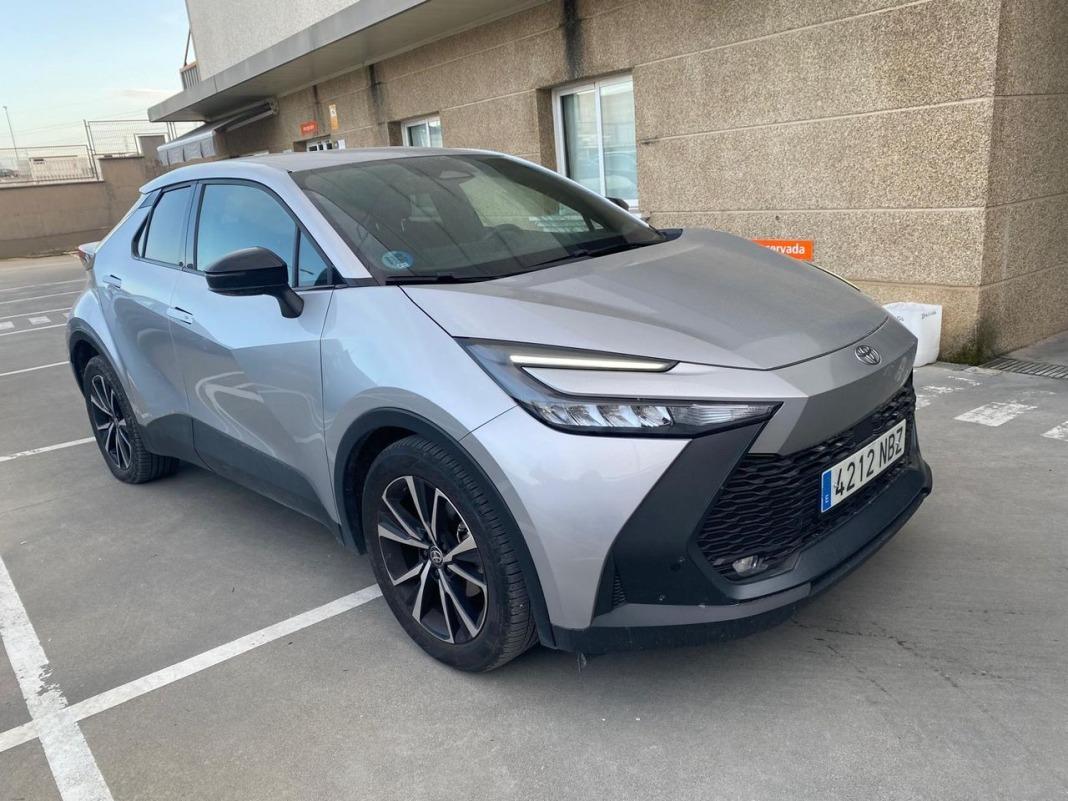 Toyota C-hr 1.8 Advance Hybrid 140