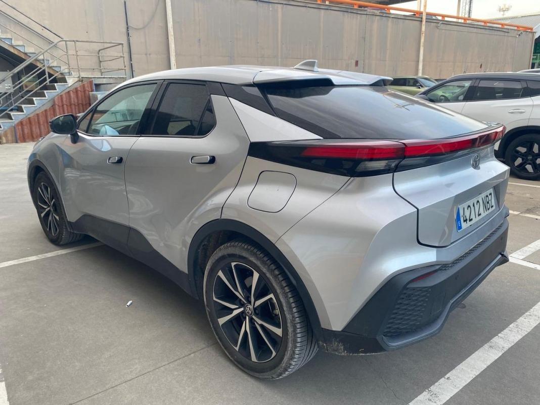Toyota C-hr 1.8 Advance Hybrid 140