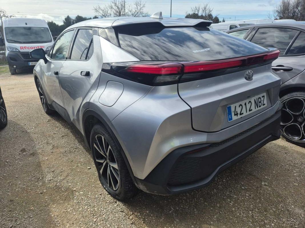 Toyota C-hr 1.8 Advance Hybrid 140
