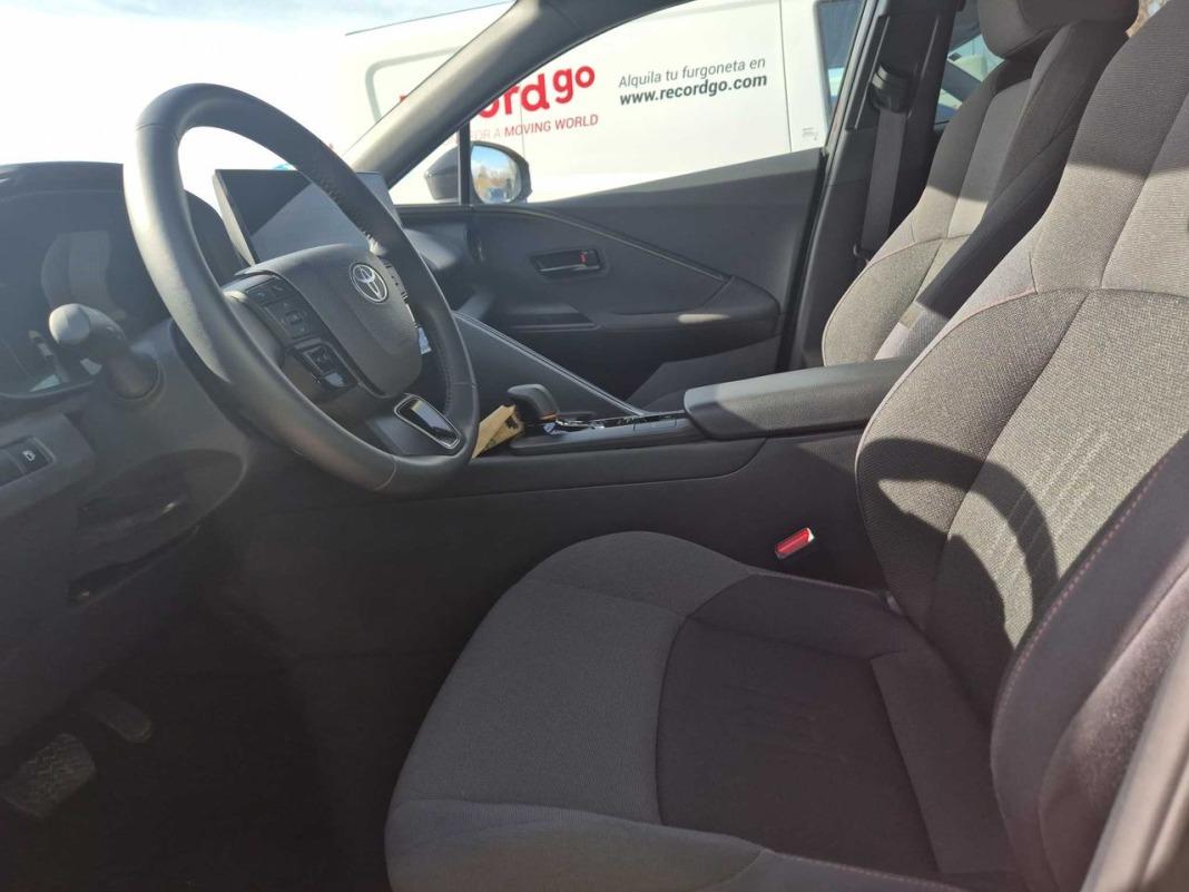 Toyota C-hr 1.8 Advance Hybrid 140