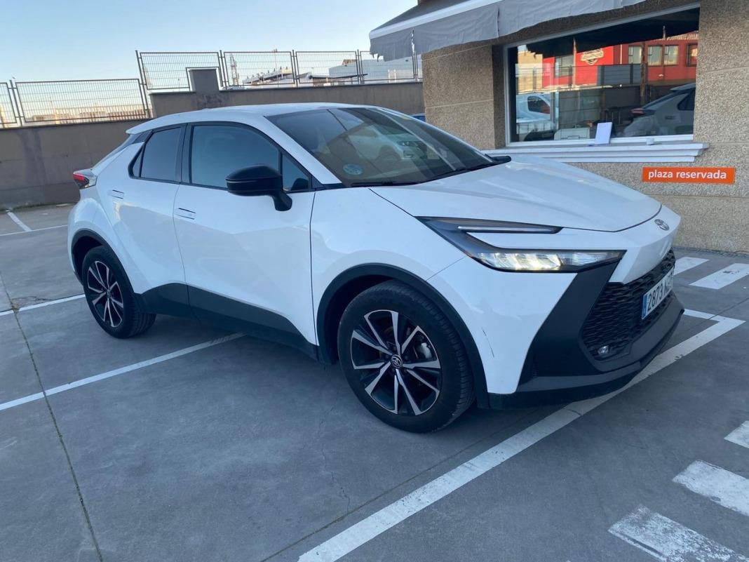 Toyota C-hr 1.8 Advance Hybrid 140