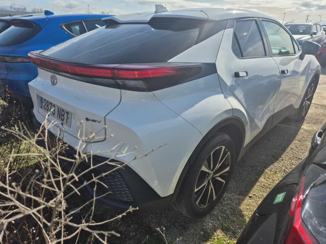 Toyota C-hr 1.8 Advance Hybrid 140
