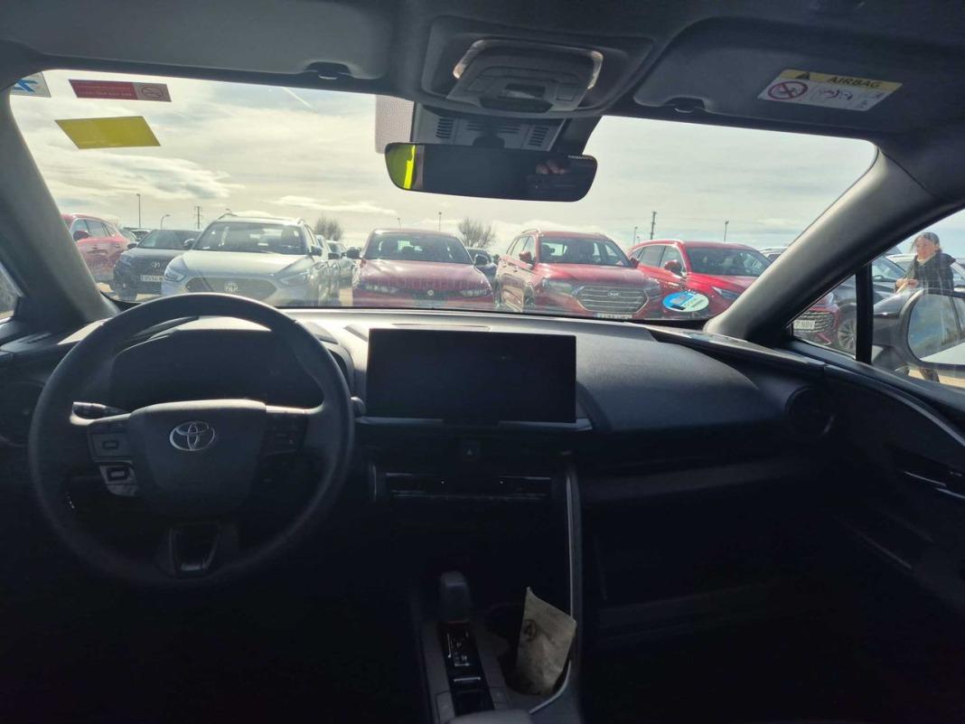 Toyota C-hr 1.8 Advance Hybrid 140