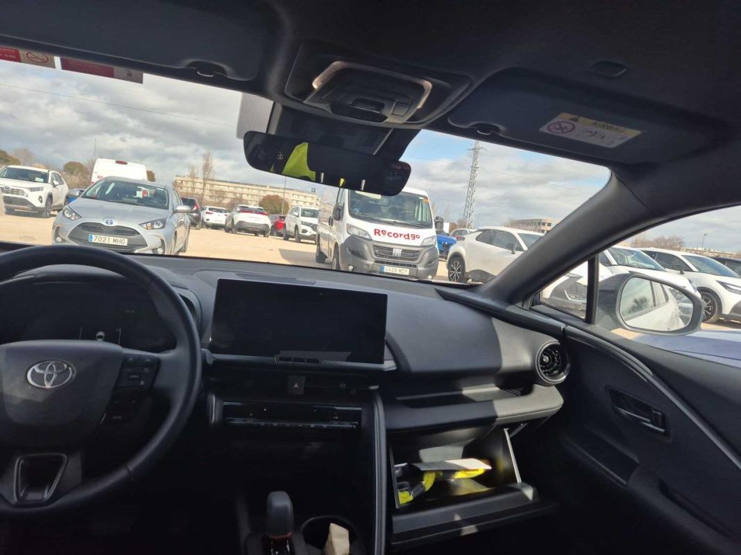 Toyota C-hr 1.8 Advance Hybrid 140