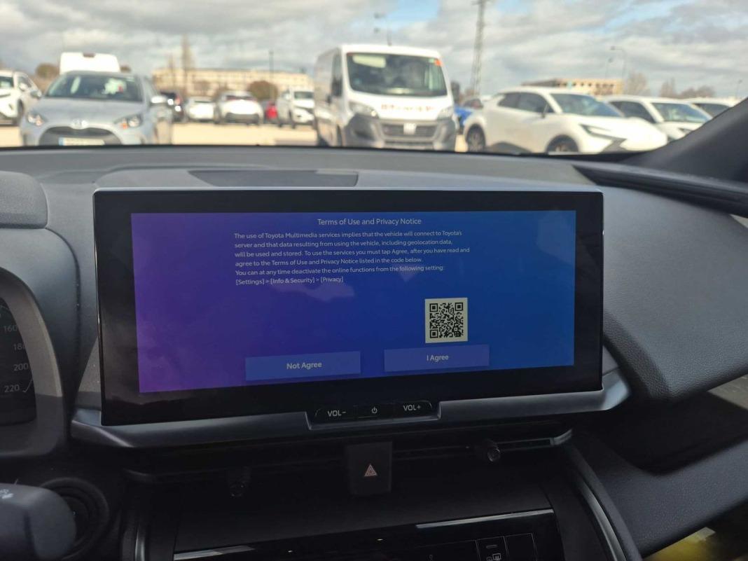 Toyota C-hr 1.8 Advance Hybrid 140