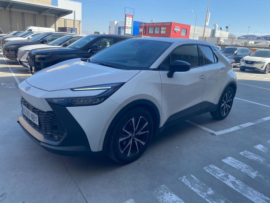 Toyota C-hr 1.8 Advance Hybrid 140