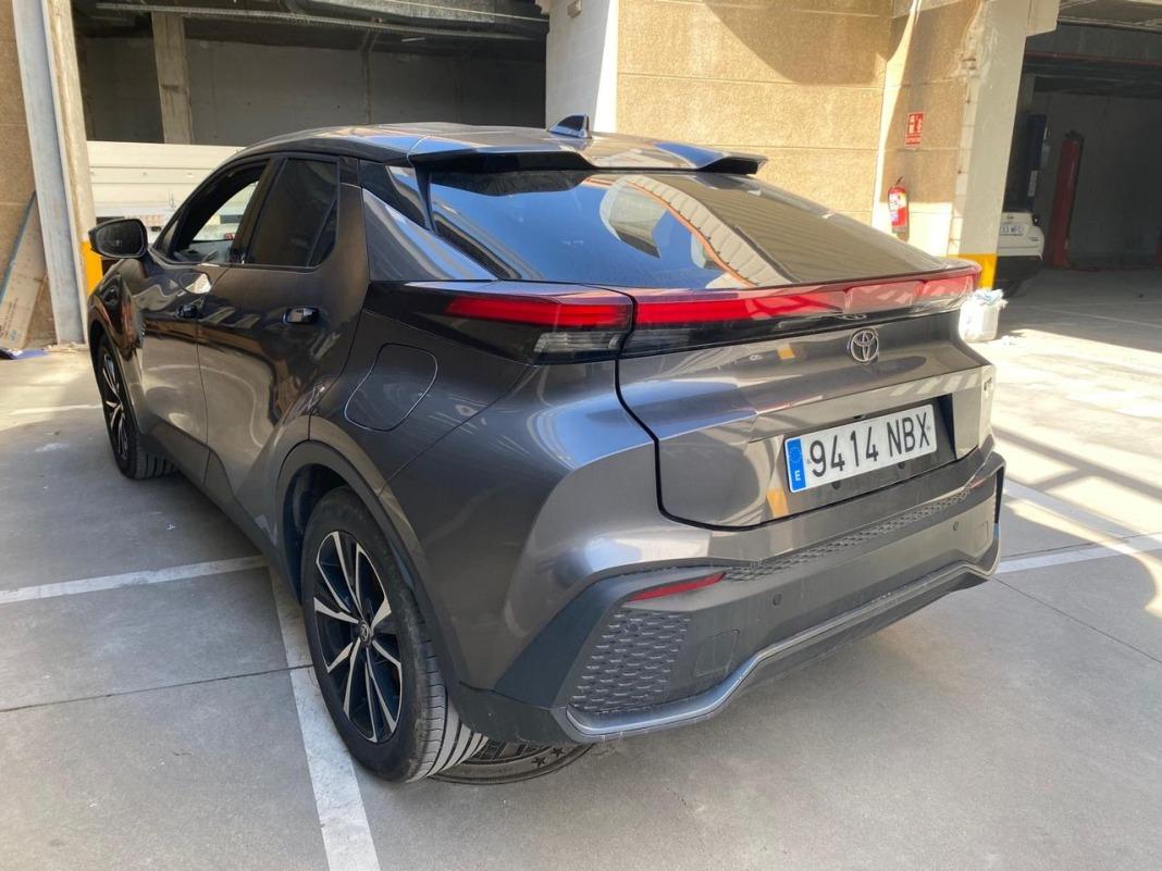 Toyota C-hr 1.8 Advance Hybrid 140
