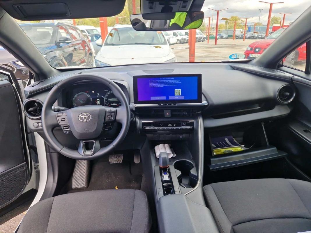 Toyota C-hr 1.8 Advance Hybrid 140