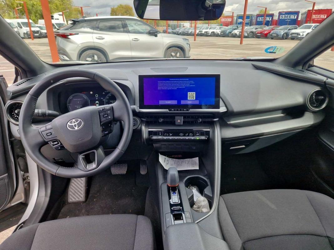 Toyota C-hr 1.8 Advance Hybrid 140