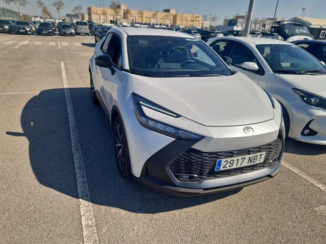 Toyota C-hr 1.8 Advance Hybrid 140