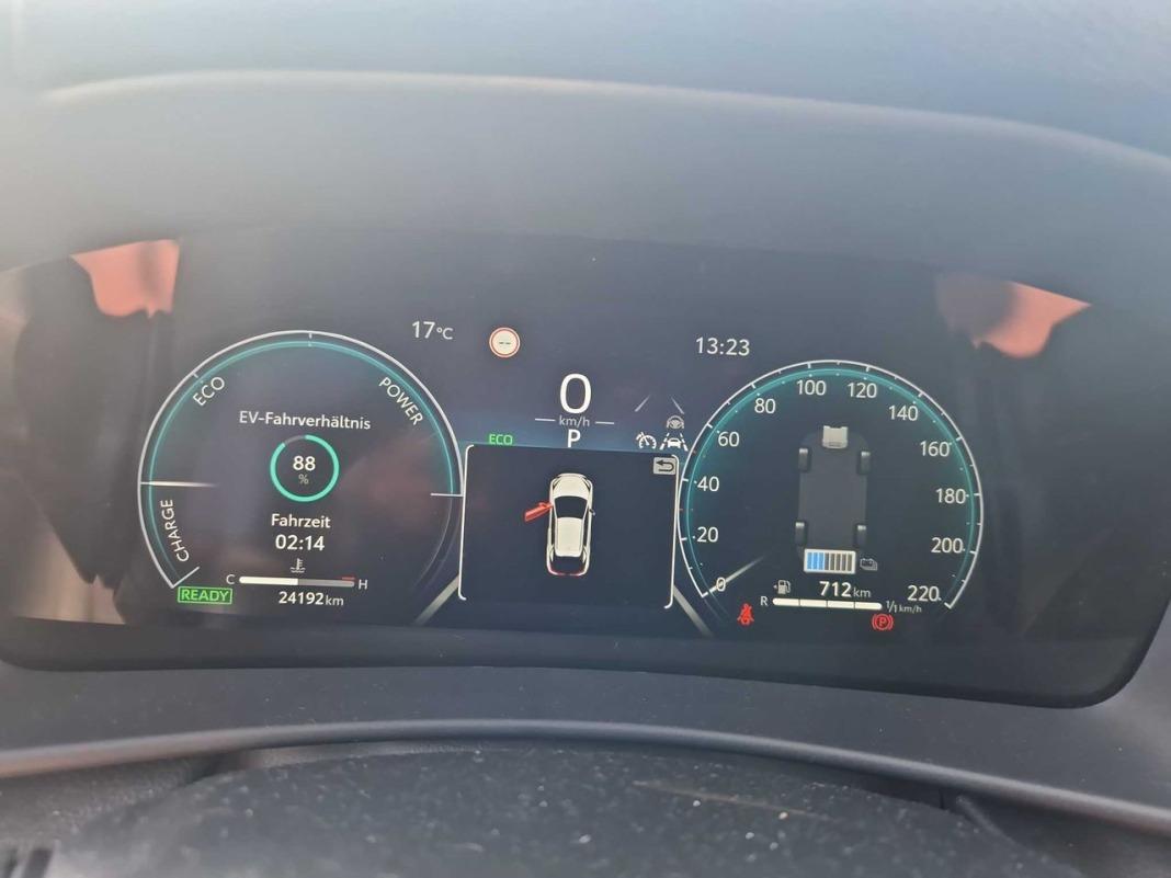 Toyota C-hr 1.8 Advance Hybrid 140