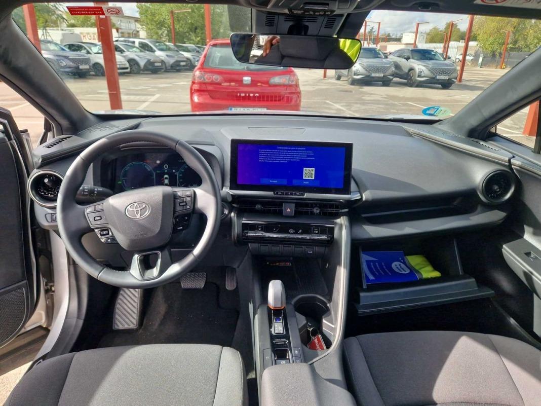 Toyota C-hr 1.8 Advance Hybrid 140