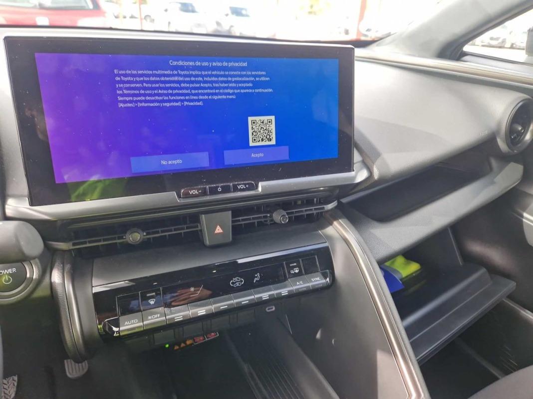 Toyota C-hr 1.8 Advance Hybrid 140