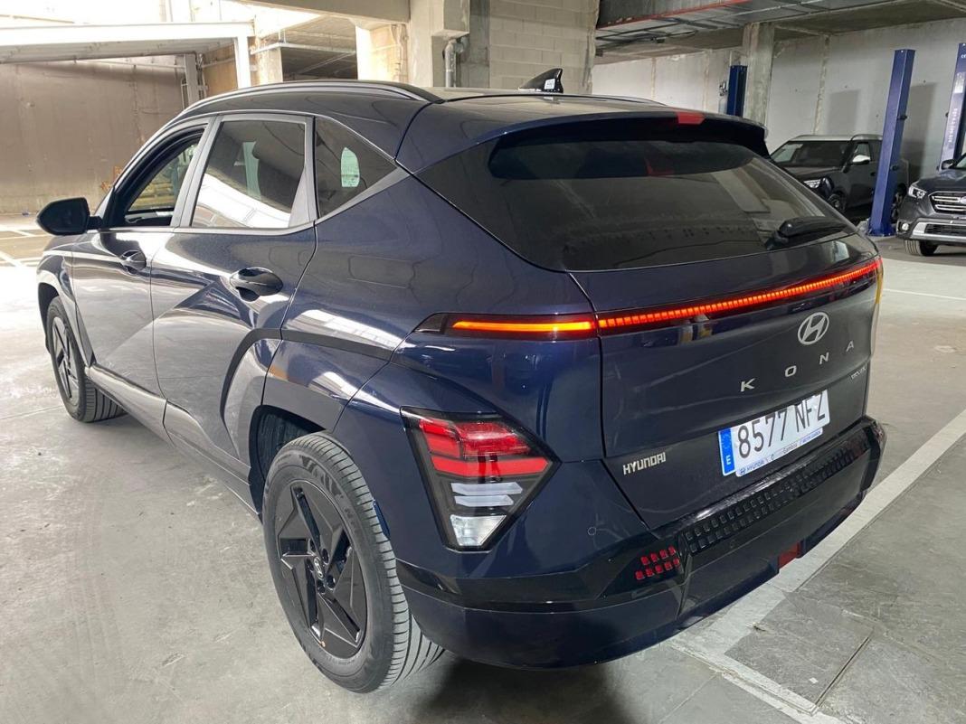 Hyundai Kona EV 150kW 65kWh Black Line