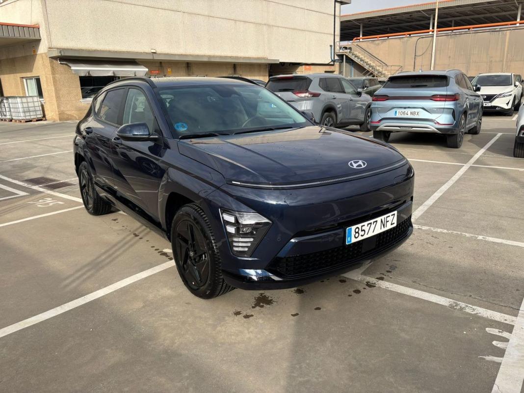Hyundai Kona EV 150kW 65kWh Black Line