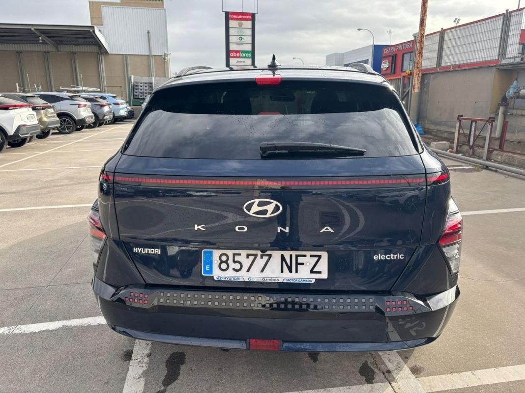Hyundai Kona EV 150kW 65kWh Black Line