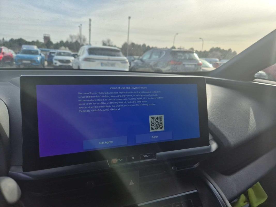 Toyota C-hr 1.8 Advance Hybrid 140