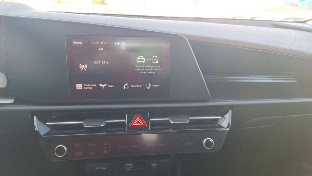 Kia Niro 1.6 GDi PHEV 104kW (141CV) Concept