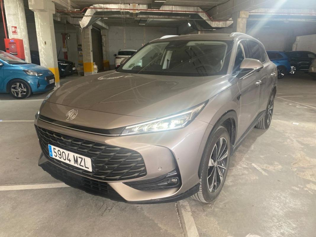 MG Hs 1.5T MANUAL LUXURY