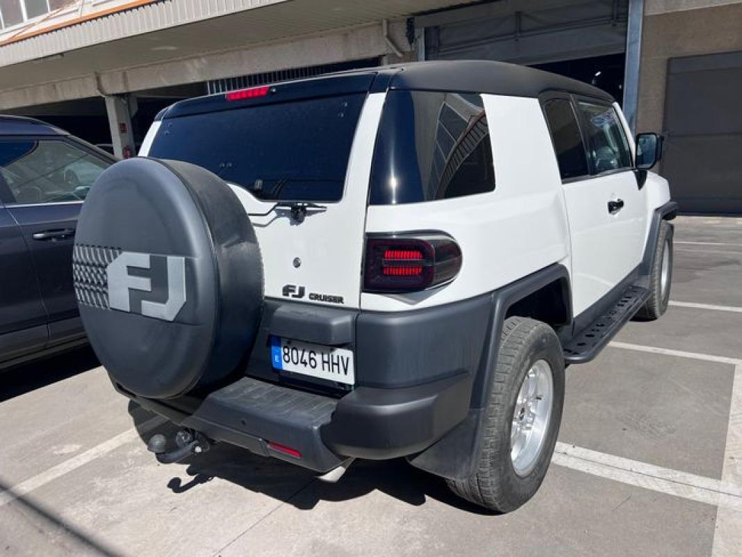 Toyota Land Cruiser 4.0 V6 LIMITED AUTO