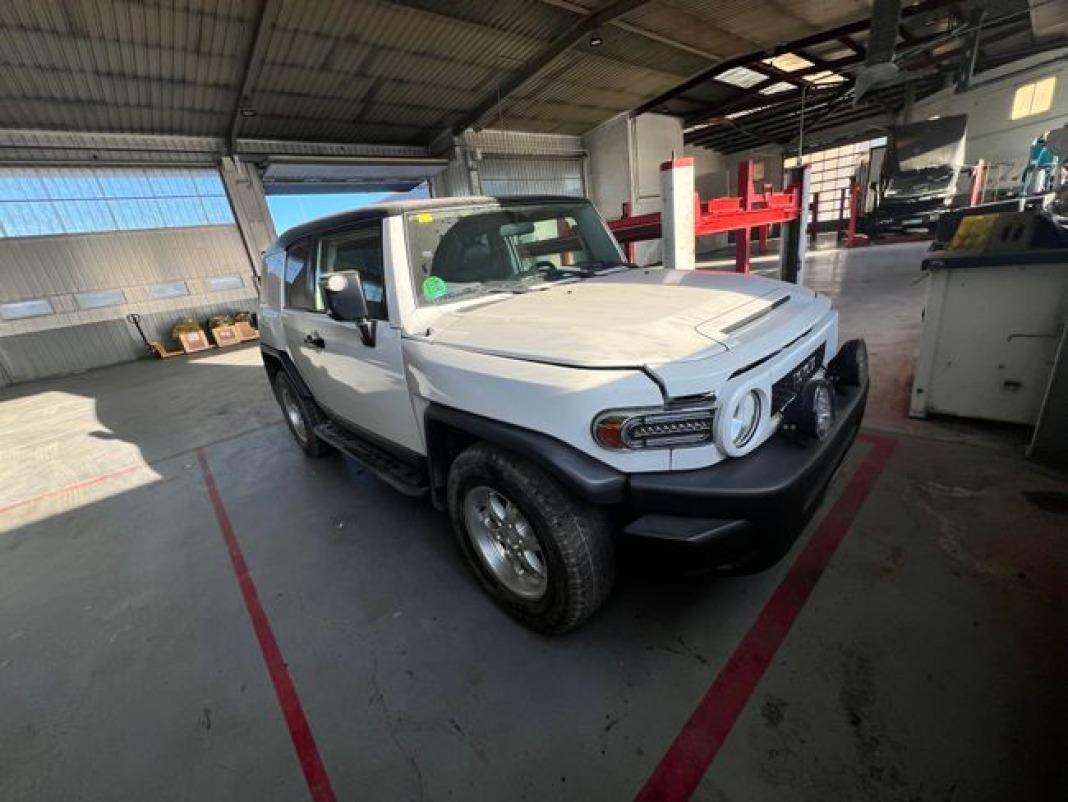 Toyota Land Cruiser 4.0 V6 LIMITED AUTO